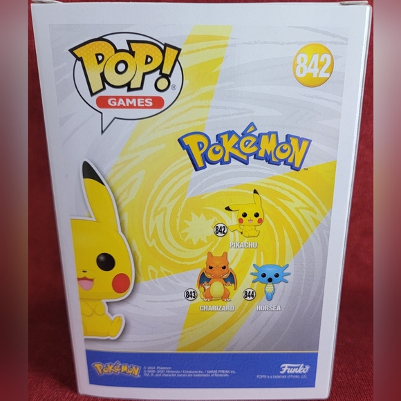 Pikachu funko # 842 (nib) With pop protector - Picture 7 of 7